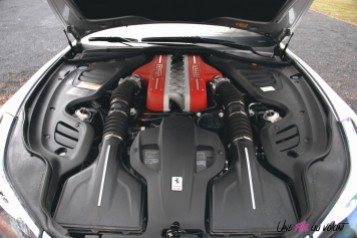 Ferrari GTC4 Lusso moteur V12 6,3 litres 690 chevaux